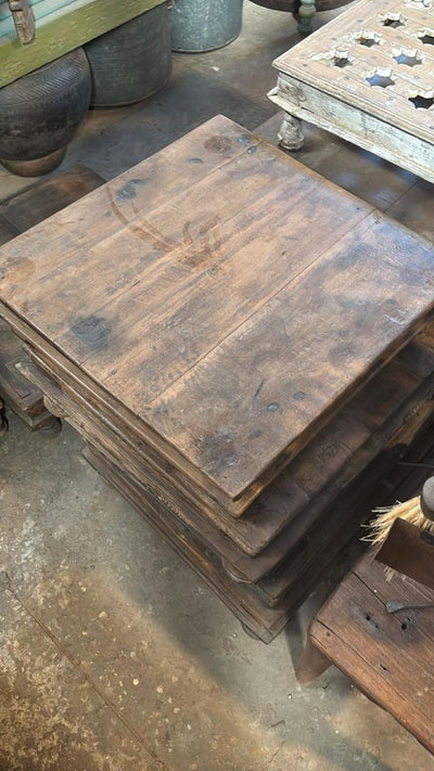 Wooden low coffee table (Bajot)