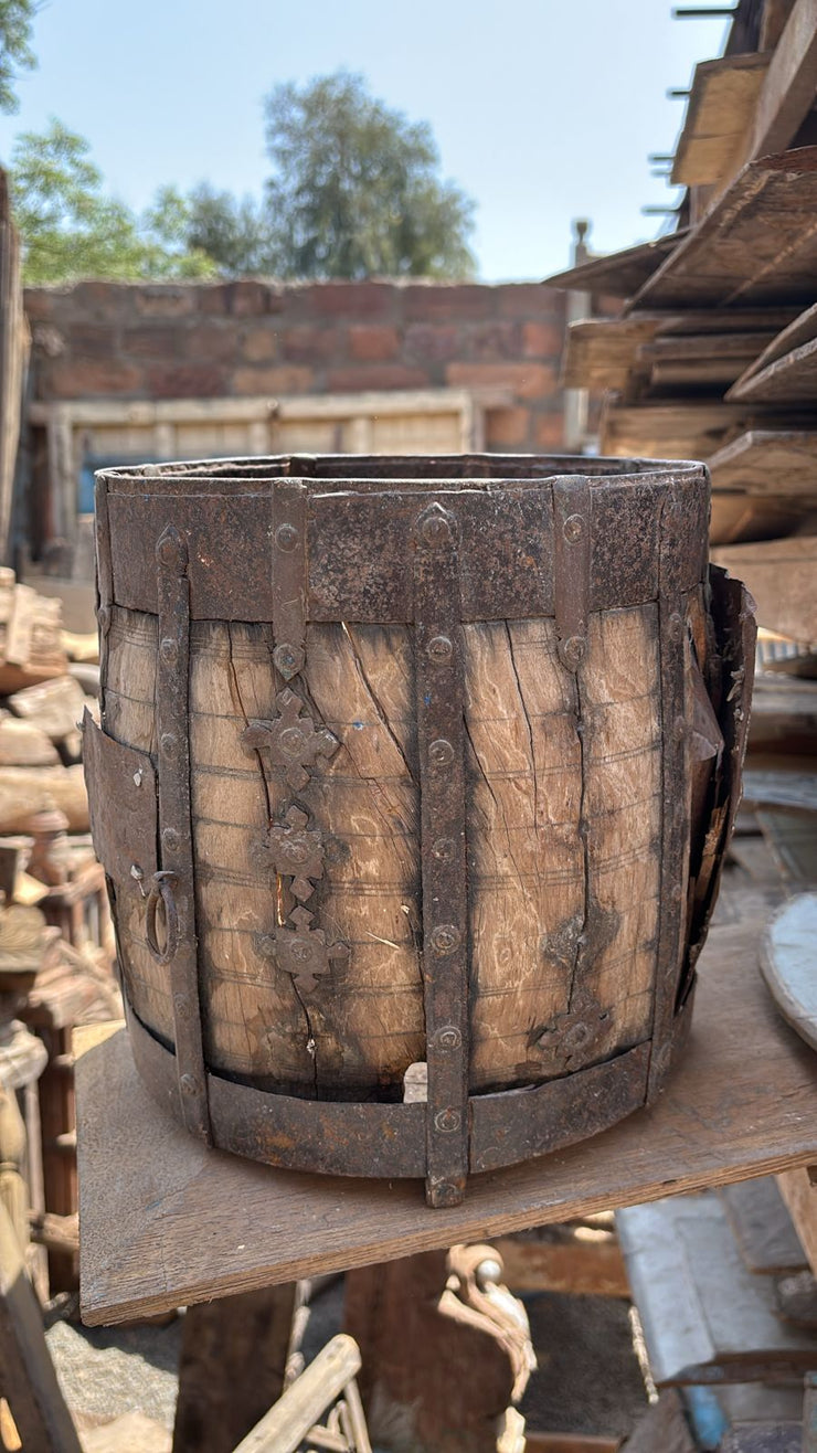 Medium Wooden and Iron Pot