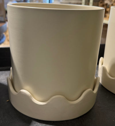 Pissaro  Pot 7.5"x7.23"