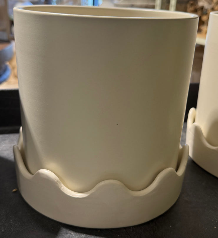 Pissaro  Pot 7.5"x7.23"