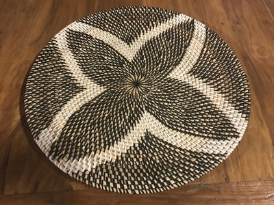 Black and White Natural Fiber Woven Placemat