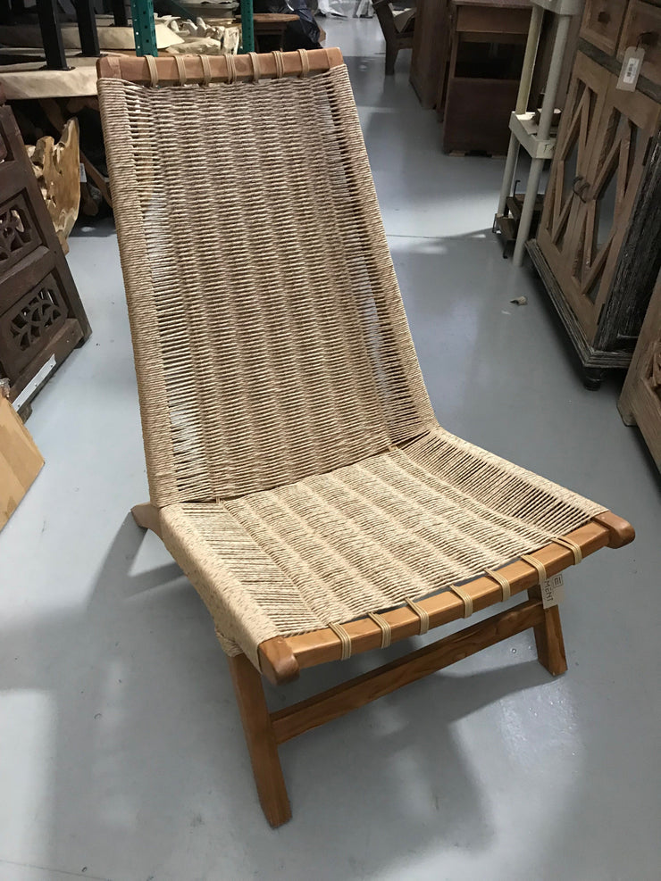 Euro Ash Natural Twisted Hyacinth Fiber and Wooden Relax Chair