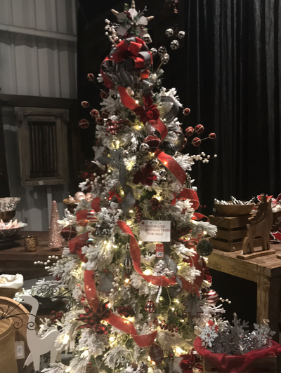 Rustic Decorated Christmas Tree